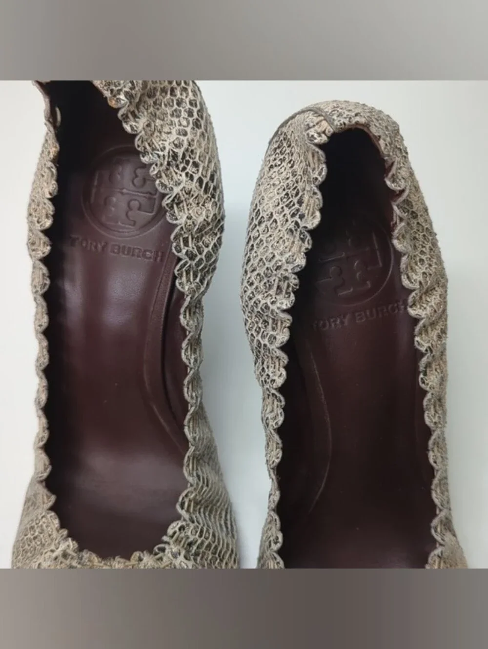 Tory Burch Scalloped Bow Accent Heels